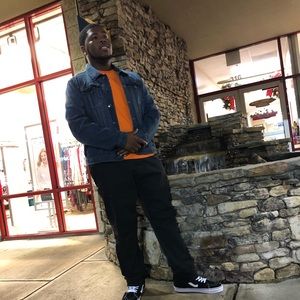 Meet your Posher, Jonathan